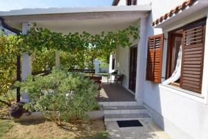 Apartments with parking space Sabunike, Zadar - 19695