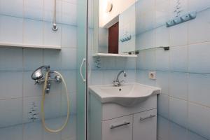 Apartments and rooms by the sea Banjol, Rab - 19692