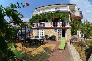 Apartments by the sea Starigrad, Paklenica - 19584 