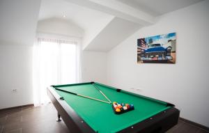 Luxury villa with a swimming pool Pridraga - Cuskijas, Novigrad - 19461