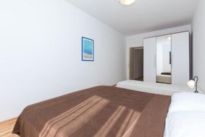 Apartments by the sea Baska, Krk - 19518