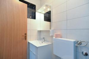 Family-friendly apartments with swimming pool Fazana - 19596