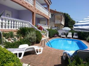 Apartments with a swimming pool Jezera, Murter - 19541