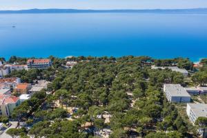 Apartments by the sea Makarska - 19558