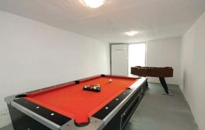 Family friendly house with a swimming pool Sukosan, Zadar - 19564