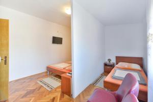 Apartments with parking space Nin, Zadar - 19555