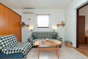 Family-friendly apartments with swimming pool Fazana - 19595