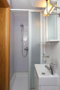 Apartments by the sea Trogir - 19575