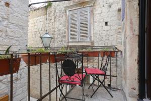 Apartments by the sea Trogir - 19575