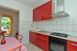 Apartments with parking space Valbandon, Fazana - 19663