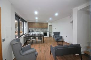 Casa do Mestre by Gerês Casas