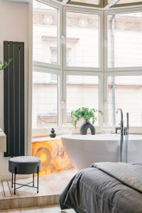 Crystal Lodge - LoftAffair Collection