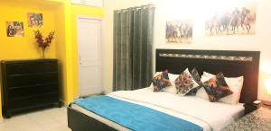 CALANGUTE BEACH VILLA # 3BHk # POOL # KITCHEN # 300MTS TO BEACH by GR Stays