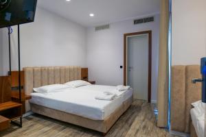 Triple Room with Balcony room in Hotel Semajo