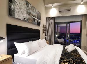 Top Floor Penthouse - Overlooking Times Square Casino