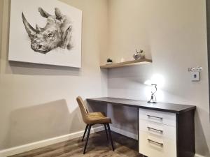 Top Floor Penthouse - Overlooking Times Square Casino