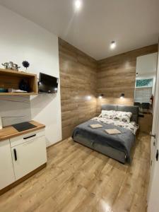 Віп студія по вулиці Крехівській 6 біля Візового центру на Джерельній