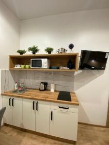 Віп студія по вулиці Крехівській 6 біля Візового центру на Джерельній