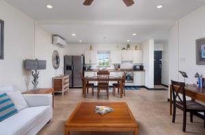 Wonderful 1-bed condo, 2min walk to beach & more