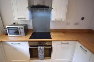 1 Planetree Cottage - Loch View