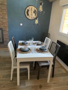 Appartements Nid Douillet 4 pers wifi gratuit sauna lave linge seche linge : photos des chambres