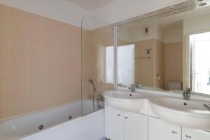 Appartements Superbe appartement en hyper centre, proche plage : photos des chambres