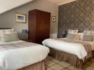 Family Room (2 Adults + 2 Children) room in Gowanlea Guest House