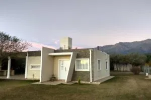 Confortable casa traslasierra. Vista al Champaqui - Quebrada de los Pozos