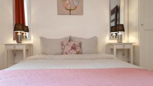 Apartament Przy Starówce - Bella - 2 Osobne Sypialnie, 2 Separate Bedrooms in Old Town - Main Square, Amazing View, Top Location!