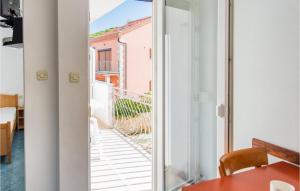 Amazing Apartment In Slatine