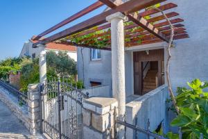 Apartments with a parking space Mali Losinj, Losinj - 19723