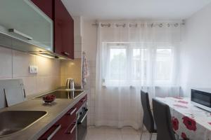 Apartments with a parking space Umag - 19741