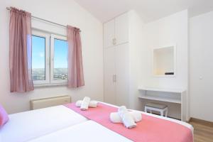 Apartments with a parking space Okrug Gornji, Ciovo - 19711