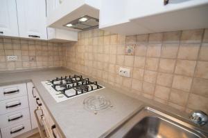 Apartments with a parking space Mali Losinj, Losinj - 19825