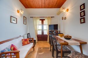 Apartments with a parking space Mali Losinj, Losinj - 19722 