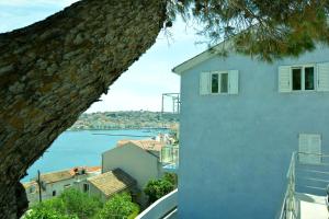 Apartments by the sea Mali Losinj, Losinj - 19833 