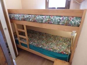 Joli studio, 4 pers, calme, proche commerces et remontées mécaniques, balcon, rénové - FR-1-458-171