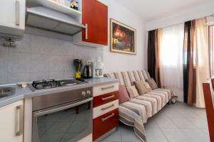 Apartments with parking space Pakostane, Biograd - 19889