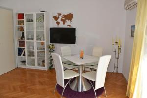 Apartments with parking space Biograd na Moru, Biograd - 19886