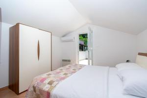 Apartments by the sea Tkon, Pasman - 19913