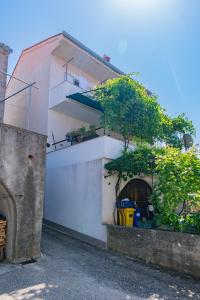 Apartments by the sea Punat, Krk - 19831