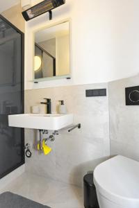 Apartments by the sea Okrug Donji, Ciovo - 19974