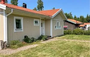 Beautiful Home In Tived With Wifi - Laxå