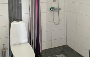 Beautiful Home In Tived With Wifi