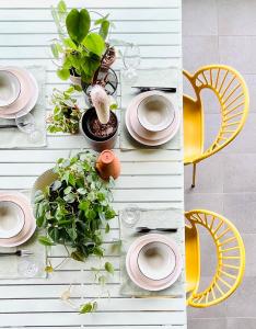 734 apartment-2 bedroom and 2 bathroom accommodation, sleeps 4