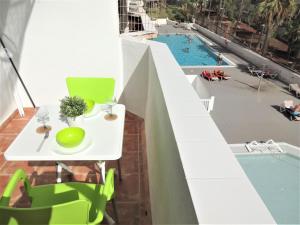 Amazing modern apartment, free WIFI, international TV and VoD, center of Las Americas