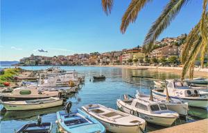 3 Bedroom Amazing Apartment In Igrane