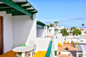 Apartment with Balcony room in Apartamentos Isabel