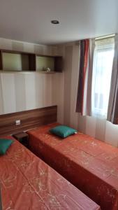 Campings Camping Oasis Village : photos des chambres