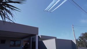 Pirassununga, SP - Casa 3 suítes em condomínio RURAL - 06 hóspedes Confortáveis